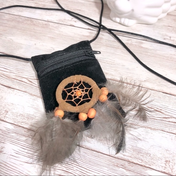 Velvet Dreamcatcher Bag and Pin - Picture 4 of 4